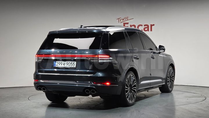 Lincoln Aviator