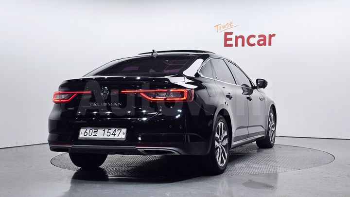 Renault SM6