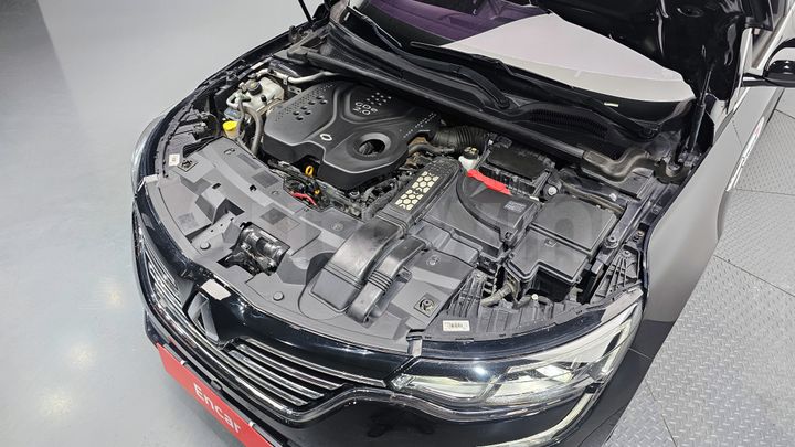 Renault SM6