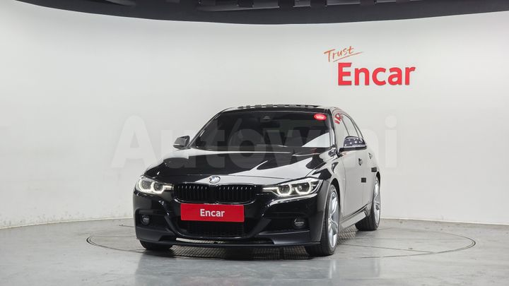 BMW 3 Series 2018 — 3
