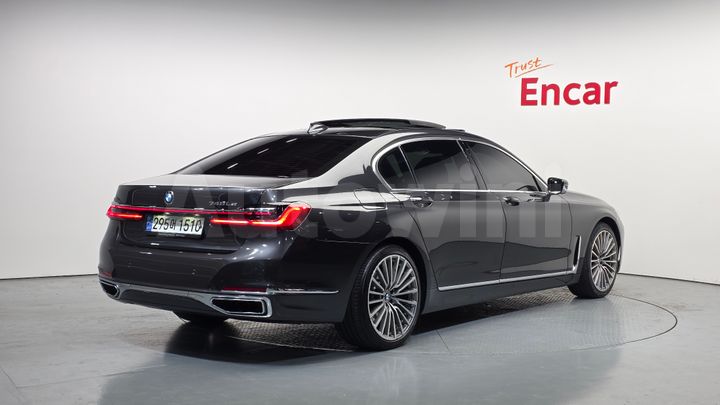 BMW 7 Series 2021 — 2