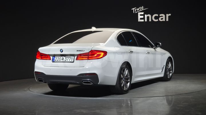 BMW 5 Series 2018 — 2