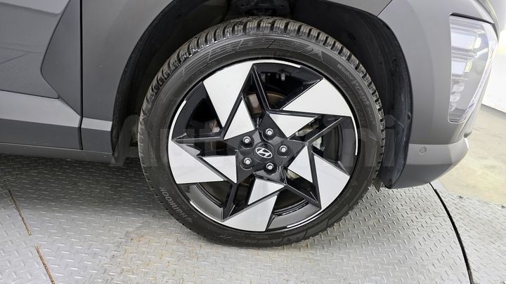 Hyundai Kona 2025 — 5