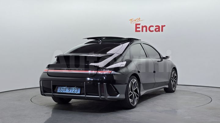 Hyundai Ioniq 2023 — 2