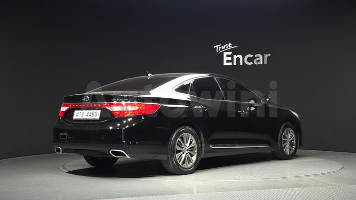Hyundai Grandeur 2015 — 2