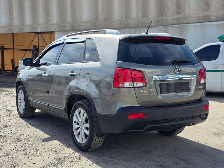 Kia Sorento 2010 — 5