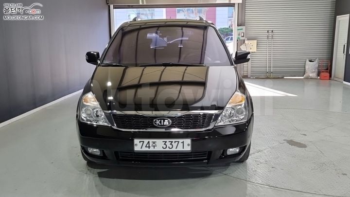 Kia Carnival 2014 — 3