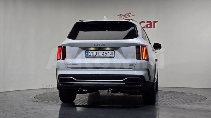 Kia Sorento 2023 — 4