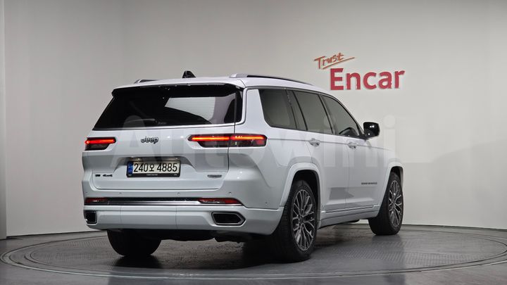 Jeep Cherokee 2023 — 3