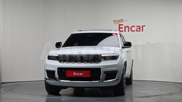 Jeep Cherokee 2023 — 4