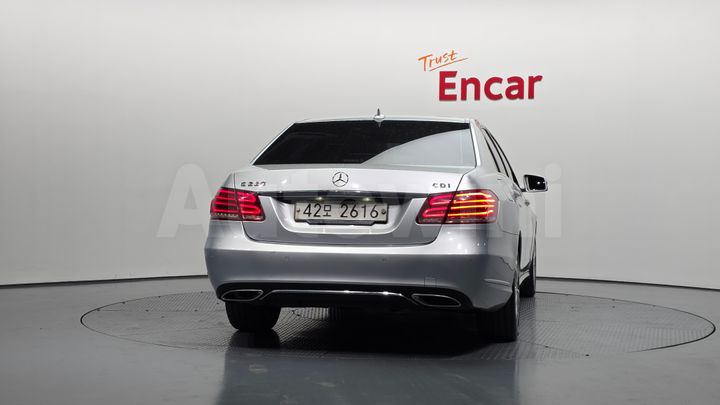 Mercedes Benz E Class 2014 — 4