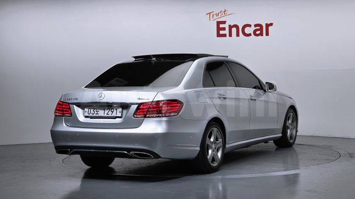 Mercedes Benz E Class 2014 — 3