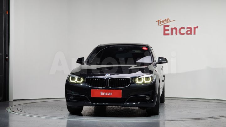 BMW 3 Series 2020 — 3