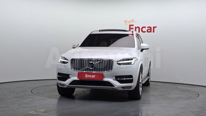 Volvo XC90 2017 — 3