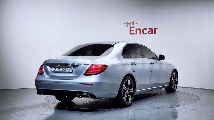 Mercedes-Benz E Class 2017 — 2