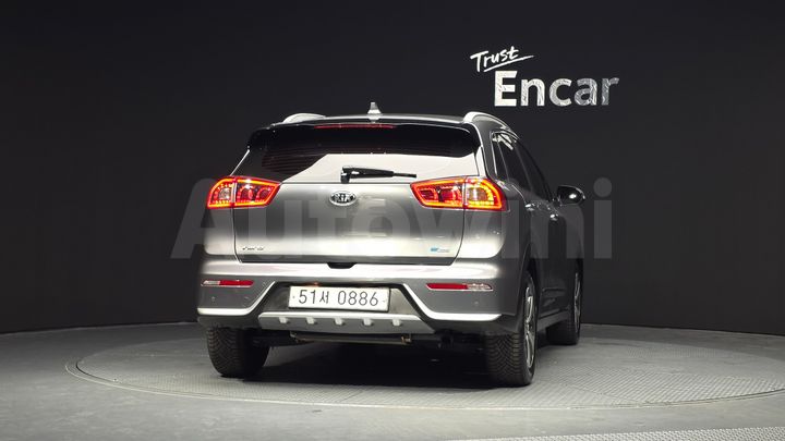 Kia Niro 2017 — 4