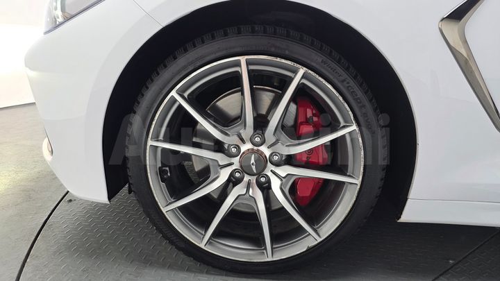 Genesis G70 2019 — 5