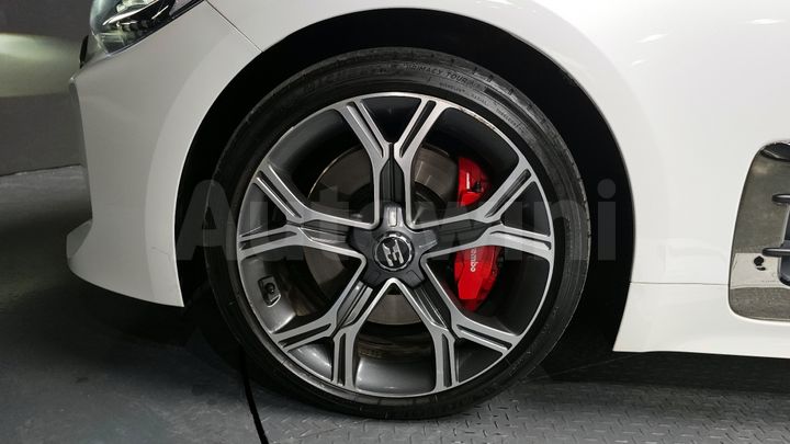 Kia Stinger 2020 — 5
