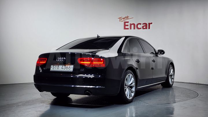 Audi A8 2011 — 2