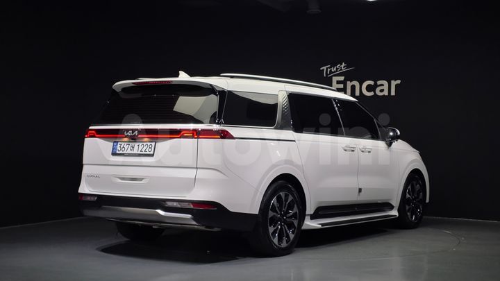 Kia Carnival 2022 — 2