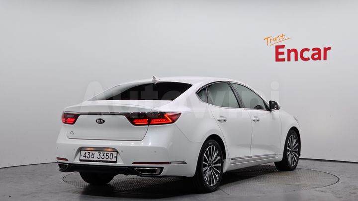 Kia K7 2018 — 2