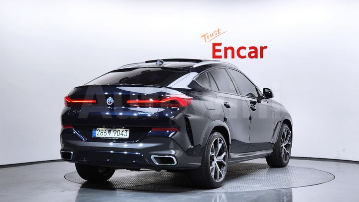 BMW X6 2021 — 2