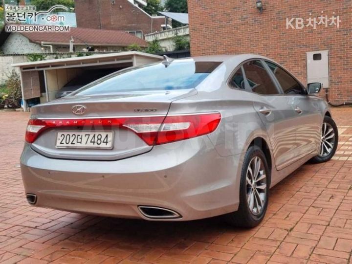 Hyundai Grandeur 2011 — 4