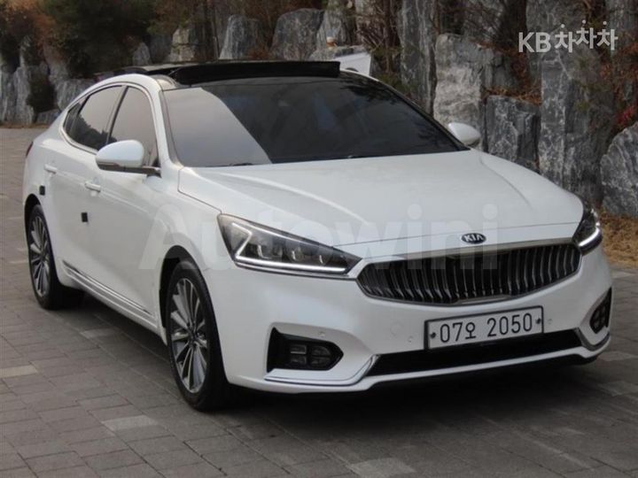 Kia K7 2018 — 2