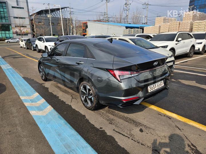 Hyundai Avante 2021 — 4