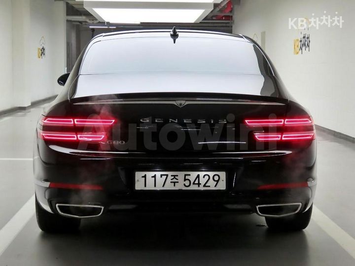 Genesis G80 2022 — 3
