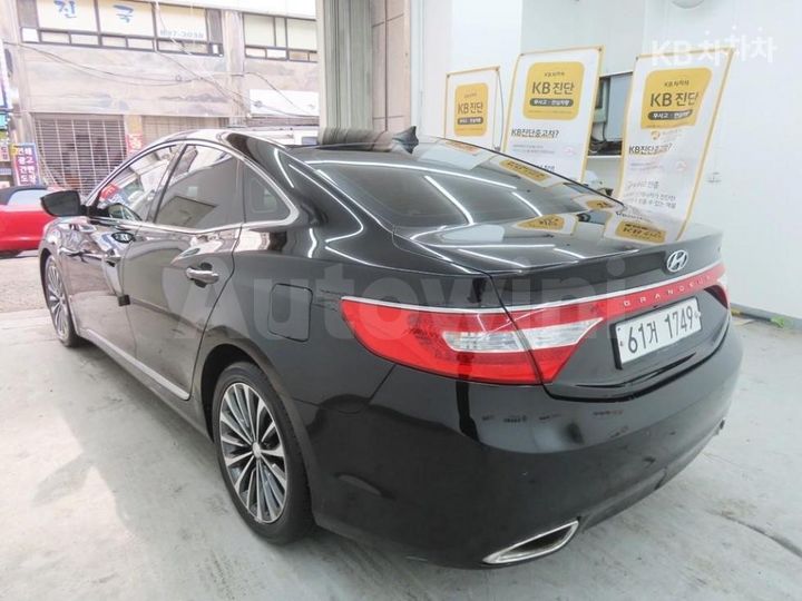 Hyundai Grandeur 2013 — 4