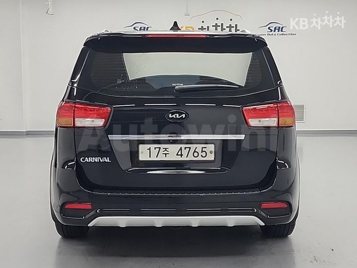 Kia Carnival 2015 — 3