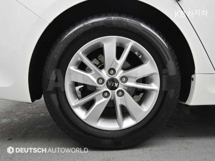 Kia K5 2017 — 5