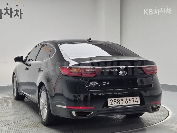 Kia K7 2017 — 2
