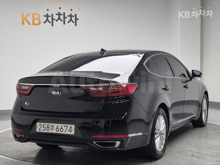 Kia K7 2017 — 3