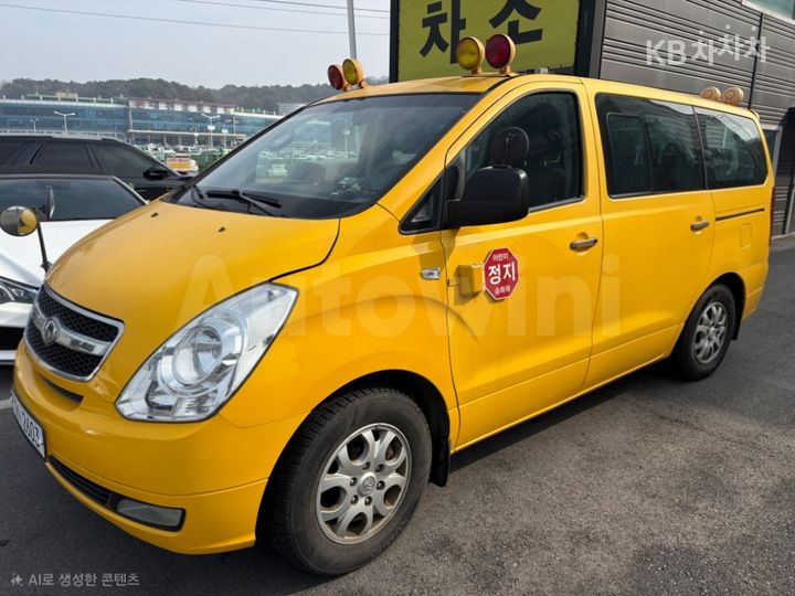 Hyundai Starex 2015 — 2