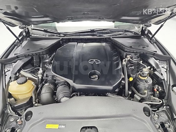 Infiniti Q