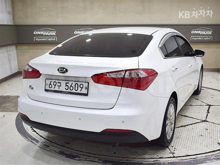 Kia K3 2014 — 3
