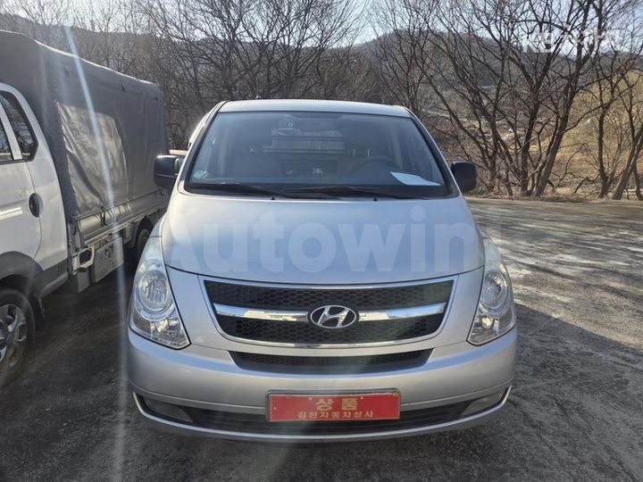 Hyundai Starex 2009 — 2