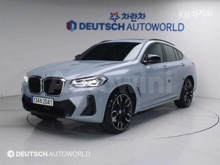 BMW X4 2023 — 2