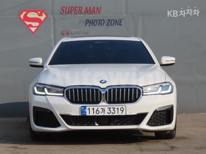 BMW 5 Series 2023 — 2