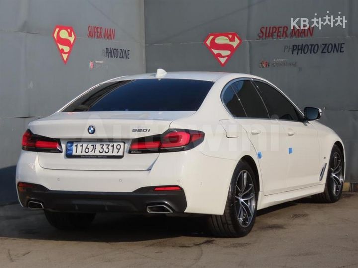BMW 5 Series 2023 — 3