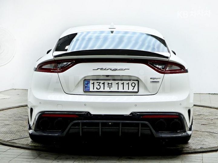Kia Stinger 2018 — 3