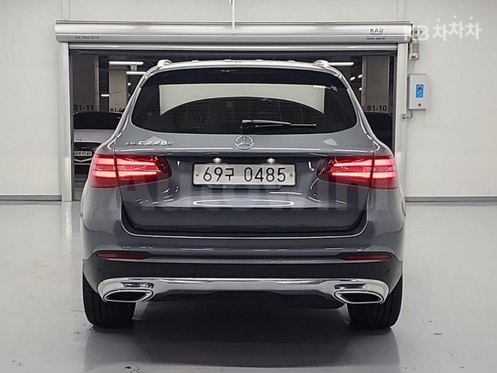 Mercedes Benz GLC Class 2017 — 3