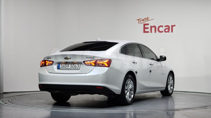 Chevrolet Malibu 2020 — 2