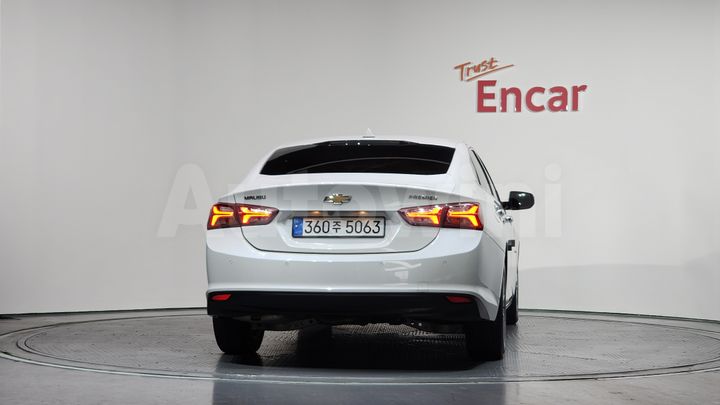 Chevrolet Malibu 2020 — 4
