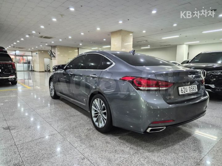 Hyundai Genesis 2016 — 3