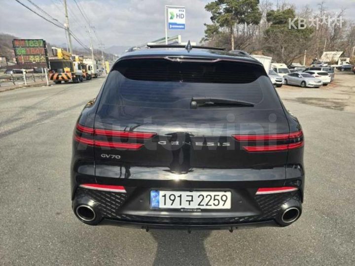 Genesis GV70 2023 — 4