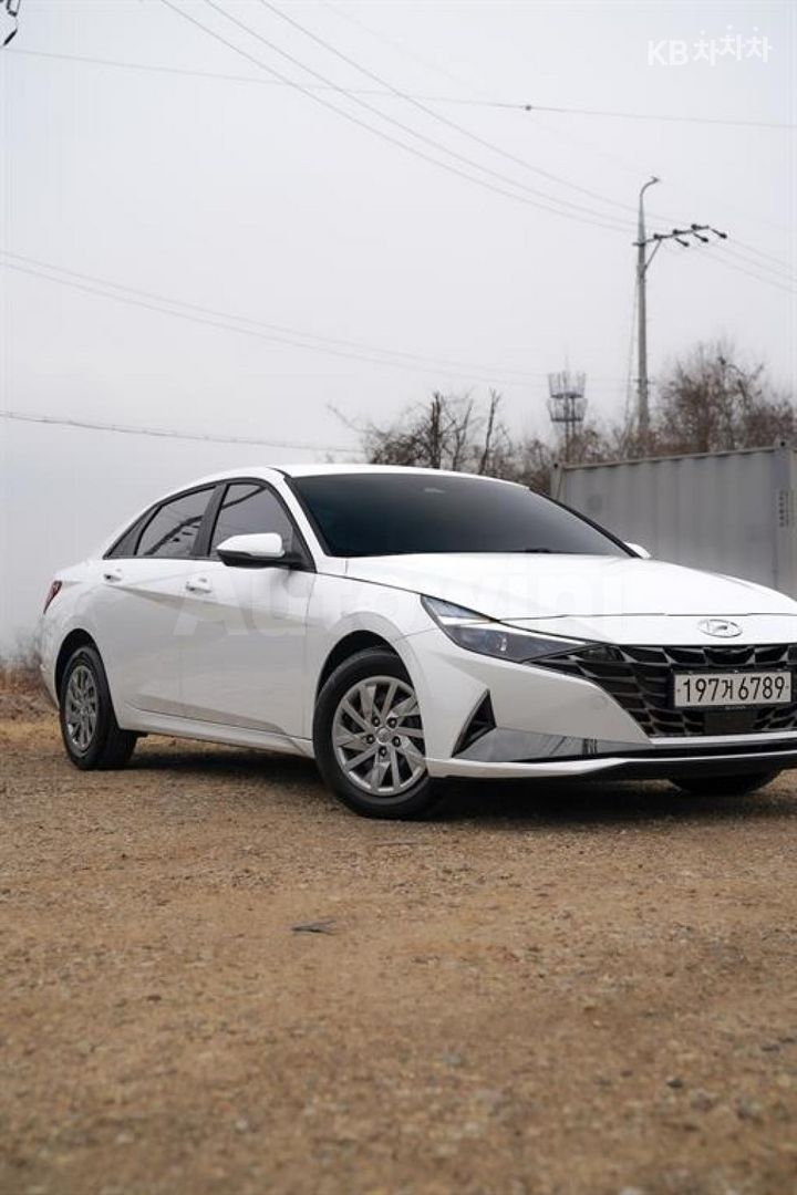 Hyundai Avante 2022 — 2