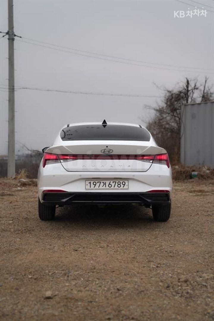 Hyundai Avante 2022 — 4